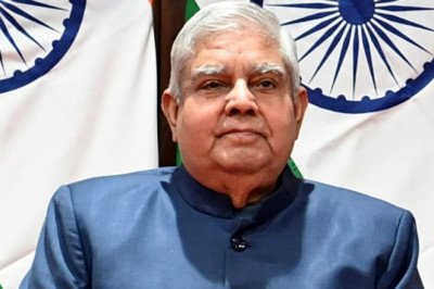 भारत के उपराष्ट्रपति को कितनी मिलती है सैलरी? पद छोड़ने के बाद भी मिलेंगी ये सुविधाएं